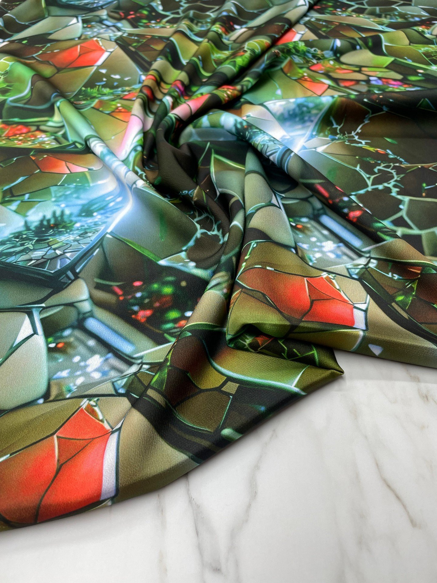 Yeşil Kristal Desen Elbiselik Gömleklik Tivil Saten Kumaş