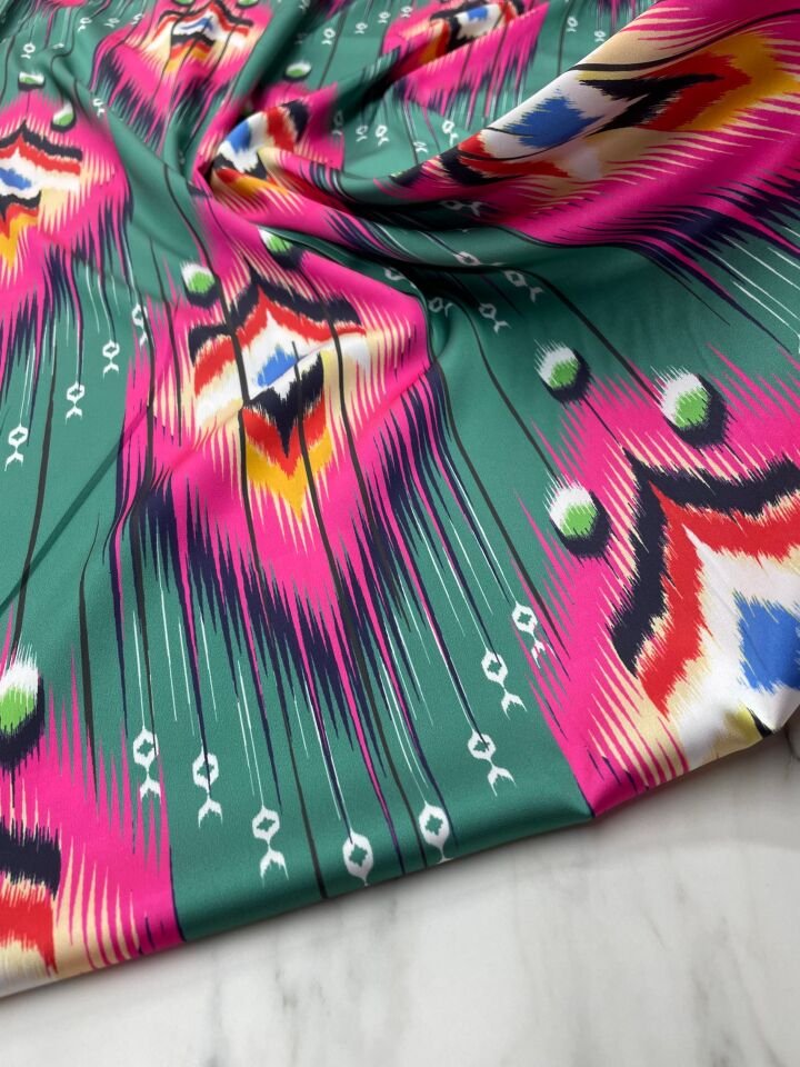 Fuşya İkat Desen Elbiselik Gömleklik Tivil Saten Kumaş