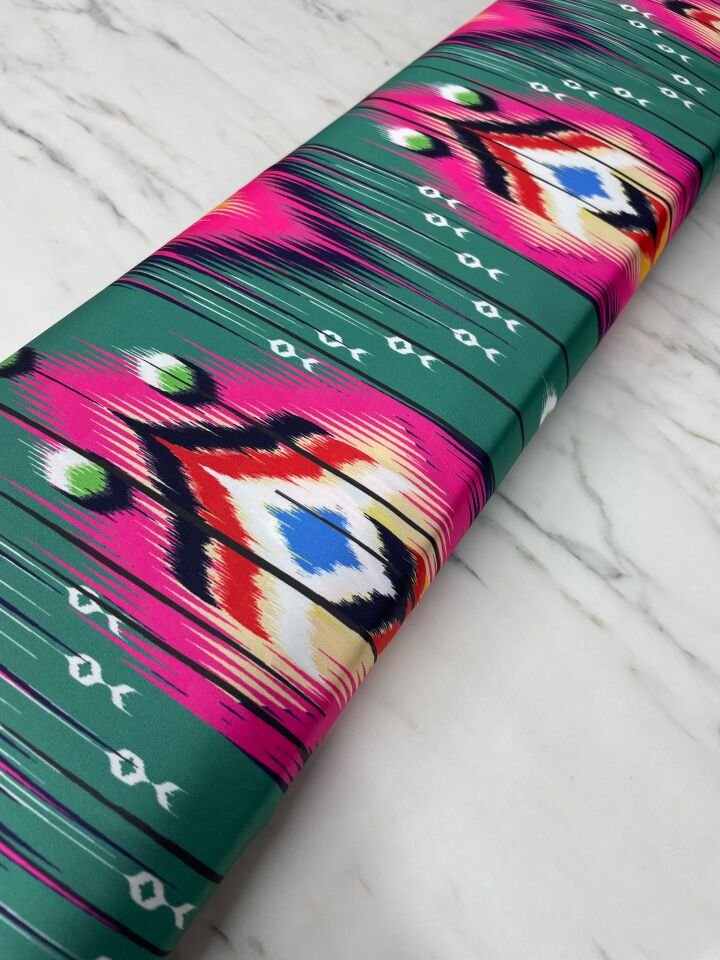 Fuşya İkat Desen Elbiselik Gömleklik Tivil Saten Kumaş