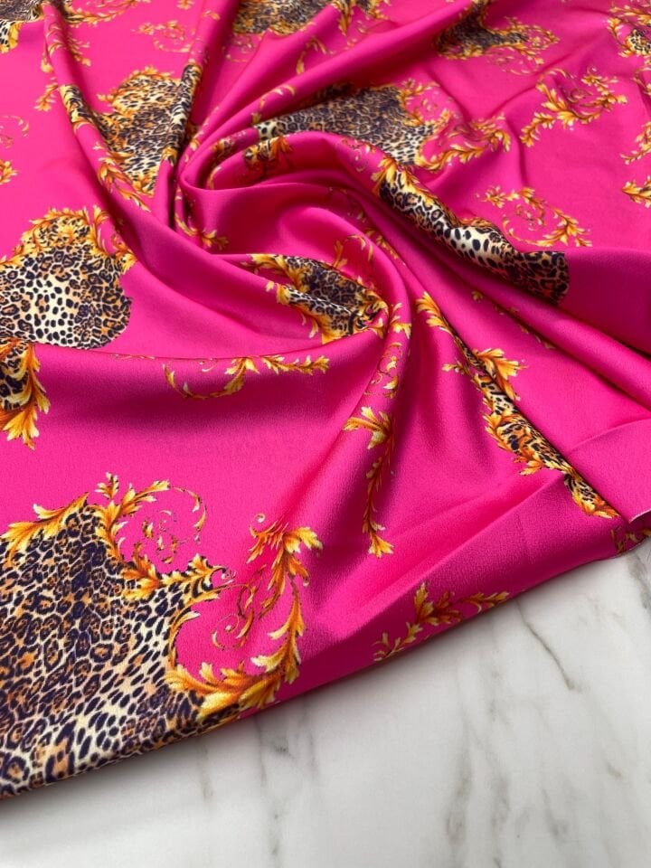 Leopar Detaylı Fuşya Desen Elbiselik Gömleklik Tivil Saten Kumaş