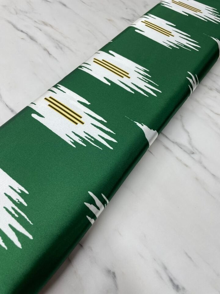 Yeşil Neo Desen Elbiselik Gömleklik Tivil Saten Kumaş