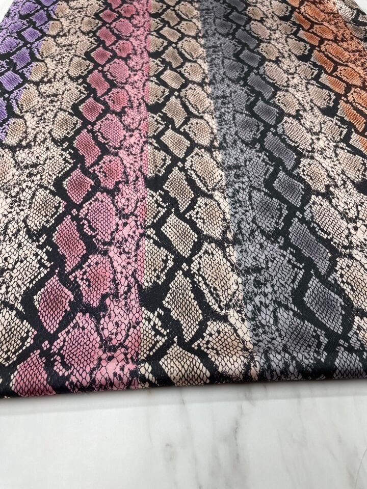 Piton Desen Elbiselik Gömleklik Tivil Saten Kumaş
