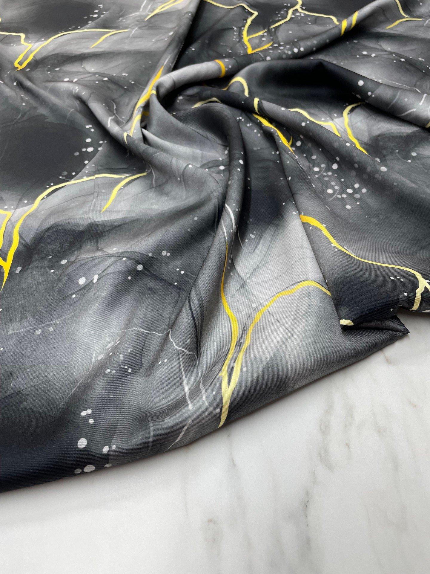 Gri Mermer Desen Elbiselik Gömleklik Tivil Saten Kumaş