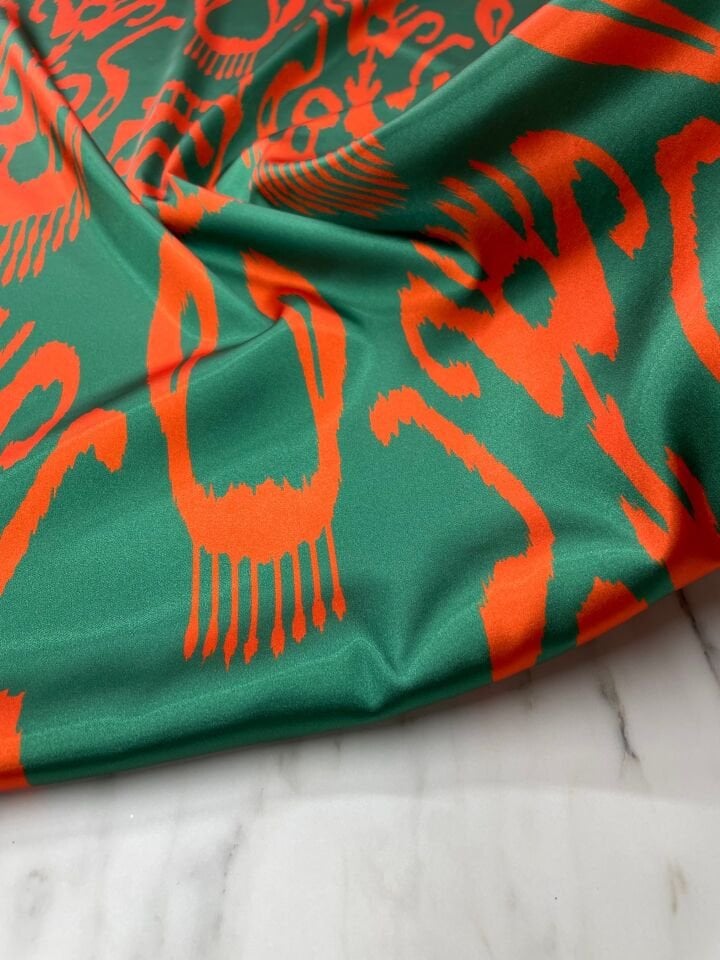 Koyu Yeşil İkat Desen Elbiselik Gömleklik Tivil Saten Kumaş