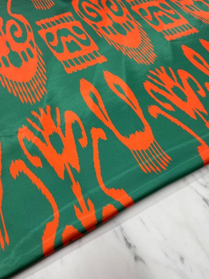 Koyu Yeşil İkat Desen Elbiselik Gömleklik Tivil Saten Kumaş