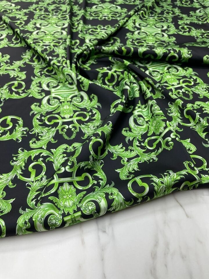 Yeşil Nakış Desen Elbiselik Gömleklik Tivil Saten Kumaş