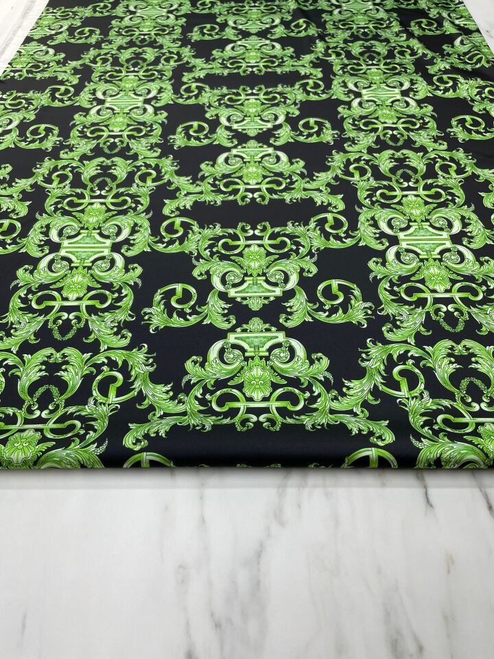 Yeşil Nakış Desen Elbiselik Gömleklik Tivil Saten Kumaş