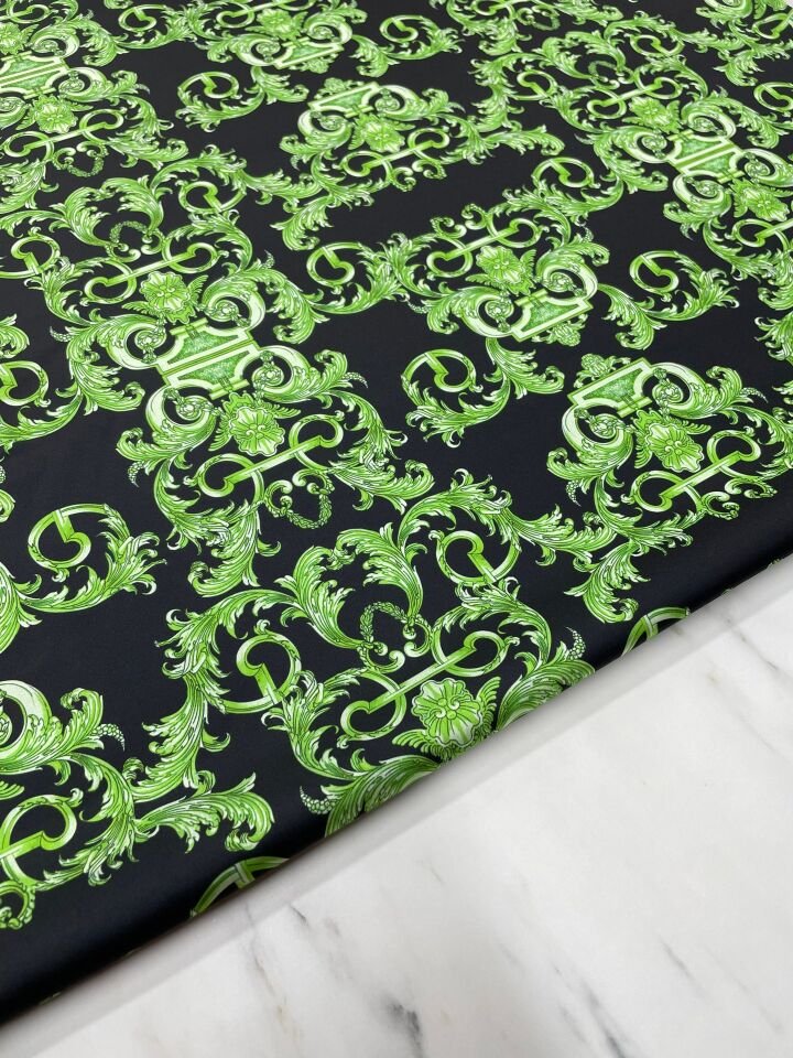 Yeşil Nakış Desen Elbiselik Gömleklik Tivil Saten Kumaş