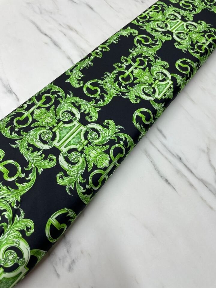 Yeşil Nakış Desen Elbiselik Gömleklik Tivil Saten Kumaş