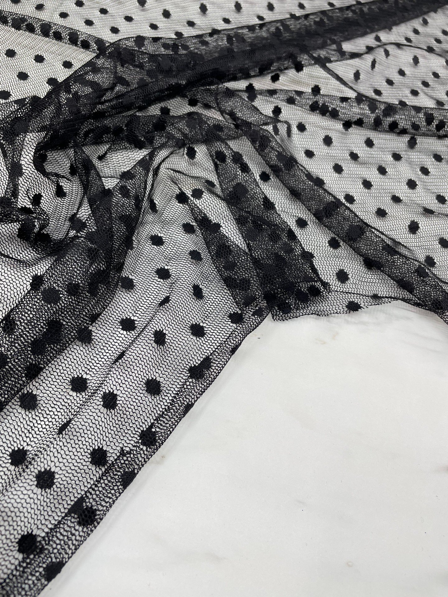 Siyah Puantiye Desen Elbiselik Abiyelik Tül Kumaş