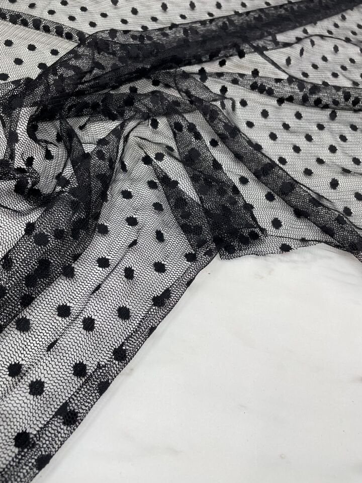 Siyah Puantiye Desen Elbiselik Abiyelik Tül Kumaş