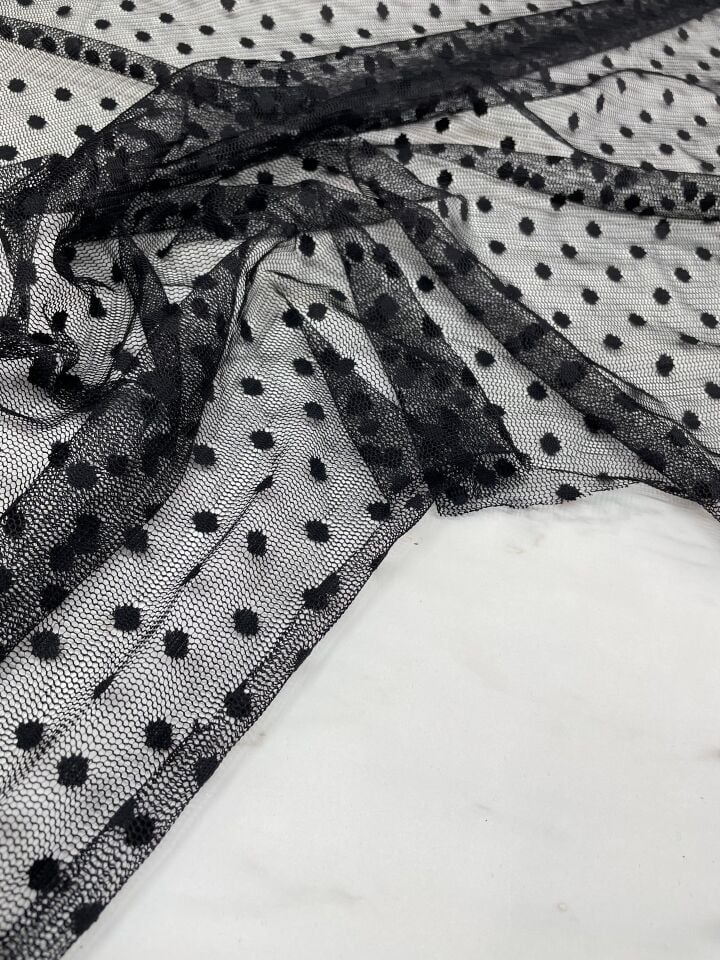 Siyah Puantiye Desen Elbiselik Abiyelik Tül Kumaş