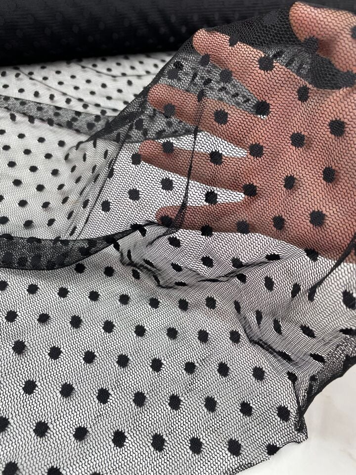 Siyah Puantiye Desen Elbiselik Abiyelik Tül Kumaş