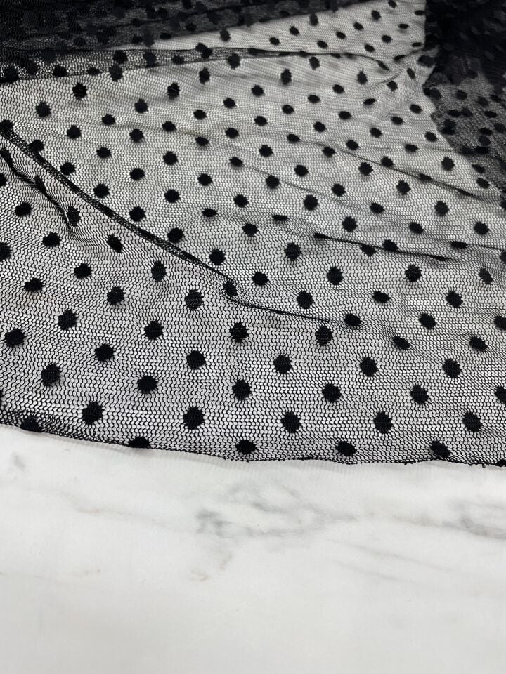 Siyah Puantiye Desen Elbiselik Abiyelik Tül Kumaş