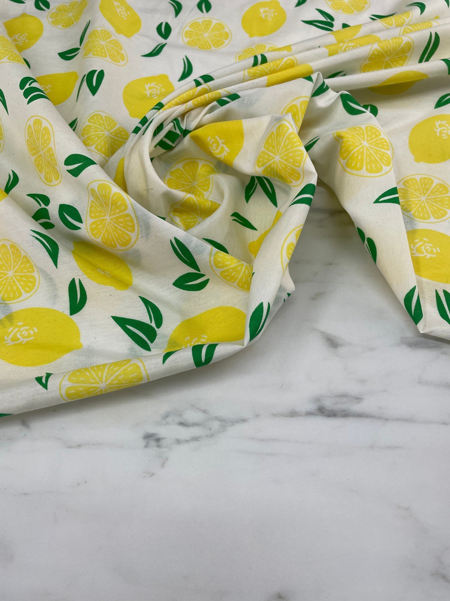 Limon Desen Ebiselik Pamuklu Poplin Kumaş